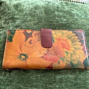Patricia Nash wallet excellent condition